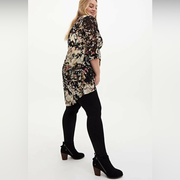 Torrid - Size 2 - Lexie ikat floral chiffon hi-low babydoll tunic - Picture 4 of 4